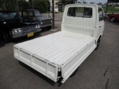 ３方開なので荷物の積み下ろしが楽です。