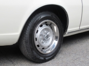 タイヤサイズは１８５／７０Ｒ１４