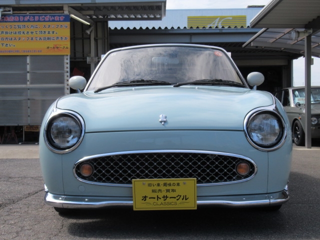 愛嬌あるフロントマスクは口を開いたウーパールーパーのよう