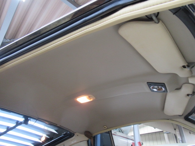 天張りも張りも綺麗　マップランプ付きです