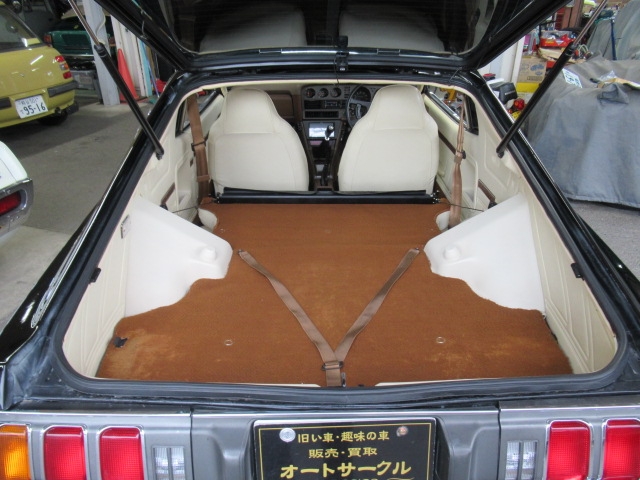 ラゲッジスペースも綺麗にクリーニングリアシートを倒せば広大なラゲッジスペースに しました